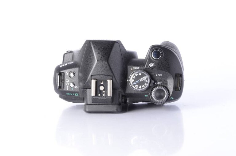 Olympus Olympus E-510 DSLR Camera w/ 14-42mm f/3.5-5.6 Lens *