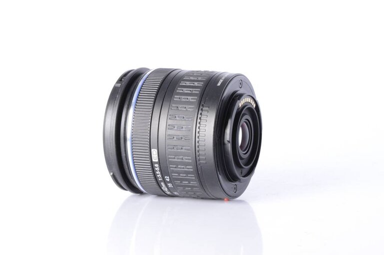 Olympus Olympus E-510 DSLR Camera w/ 14-42mm f/3.5-5.6 Lens *