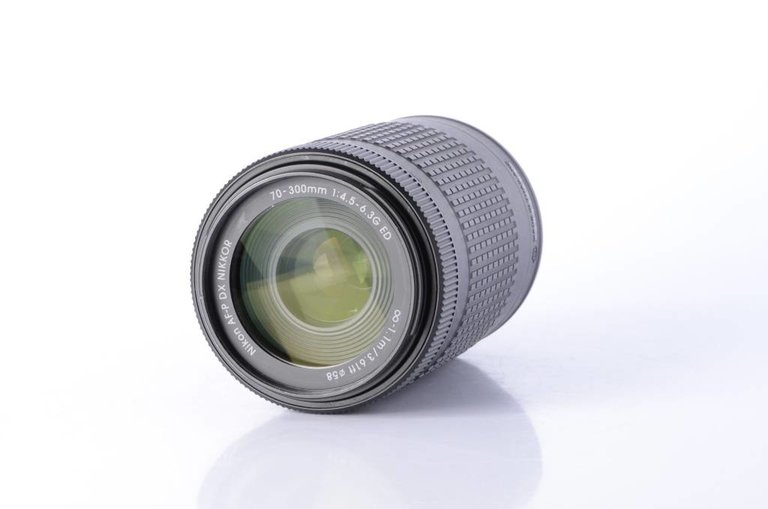 Nikon Nikon 70-300mm f/4.5-6.3 AF-P DX ED
