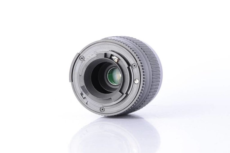 Nikon Nikon 35-80mm f/4-5.6 D Zoom Lens *