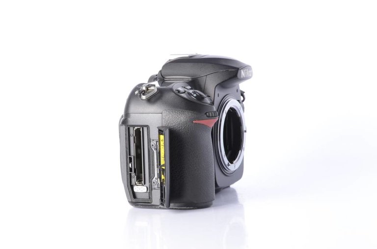 Nikon Nikon D200 Digital Camera Body