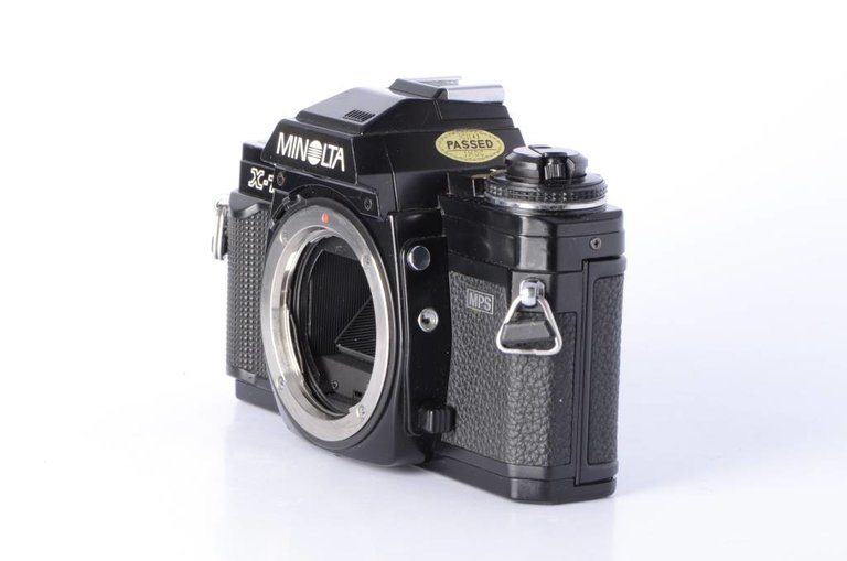 Minolta Minolta X-700 x700 35mm Film Camera Body *