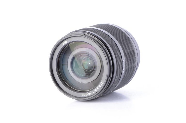 Sony Sony 18-200mm f/3.5-6.3 DT Telephoto Lens *