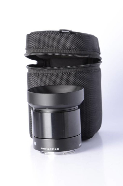 Sigma Sigma 60mm f/2.8 DN Lens for Sony E-mount Cameras (Black) *