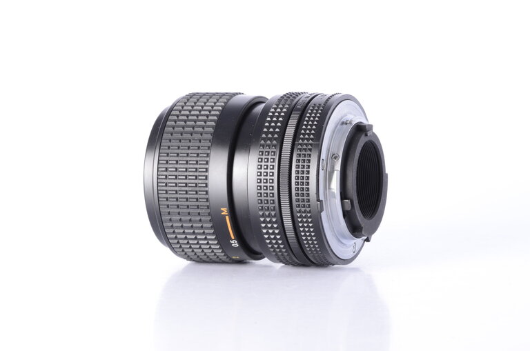 Nikon Nikon Nikkor 35-70mm F/3.5-4.8 Macro Lens *