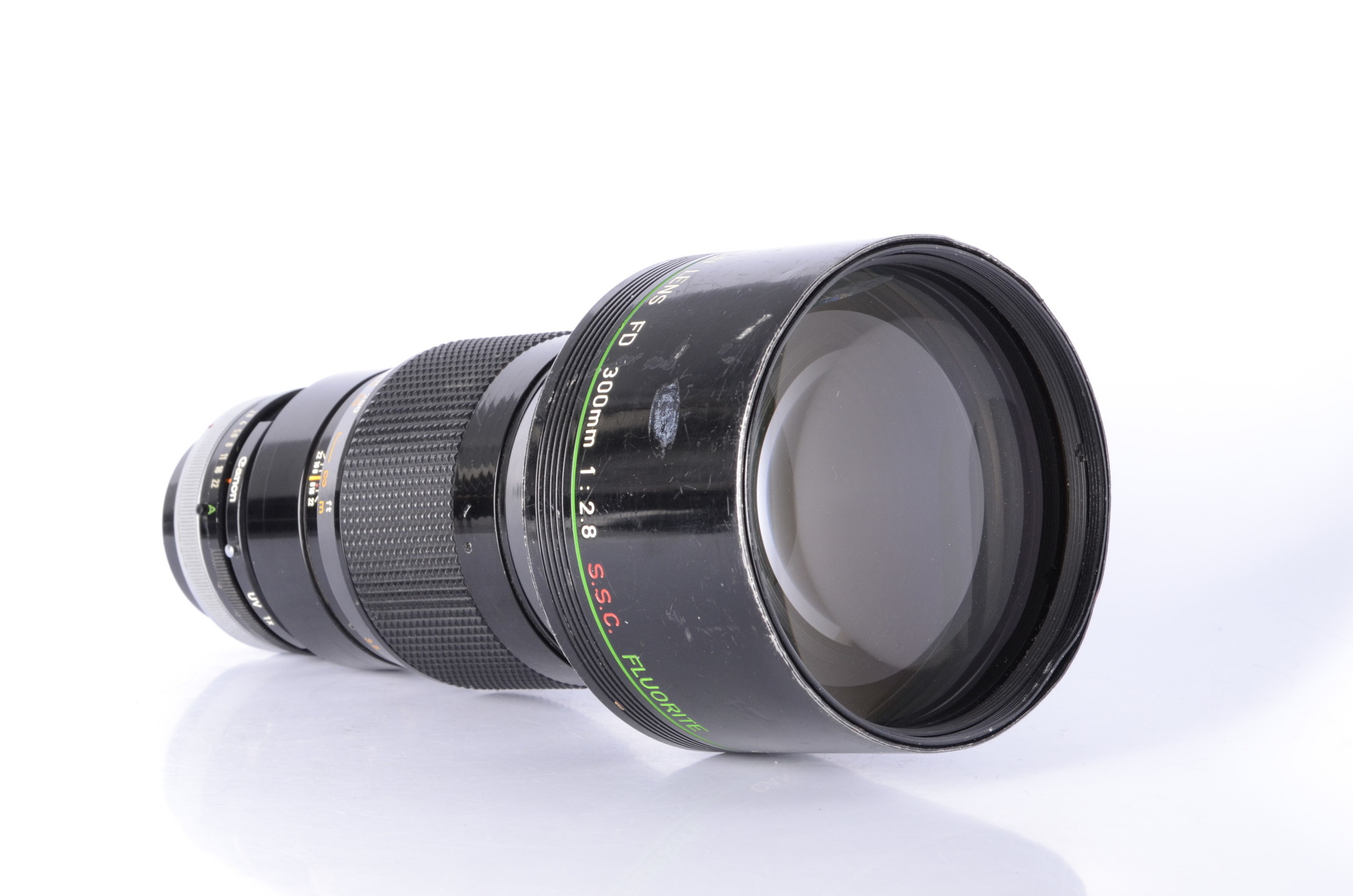 Canon 300mm f/2.8 | FD mount | Case | 2x extender - LeZot Canon 300mm f/2.8 | FD mount | Case | 2x extender - LeZot