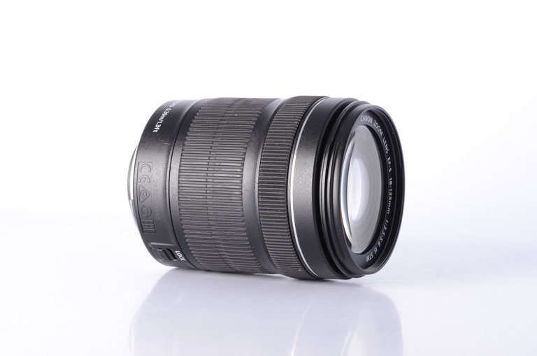 Canon Canon 18-135mm f/3.5-5.6 STM Image Stabilized *