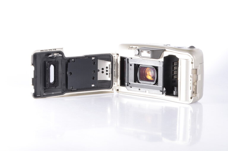Olympus Olympus Stylus Zoom 140 *
