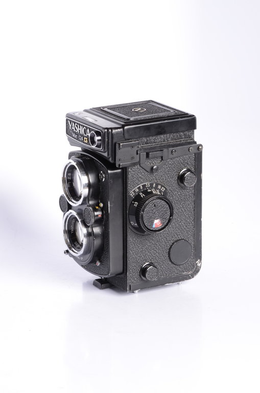 Yashica Yashica Mat - 124 G Medium Format TLR Camera With Original Leather Case