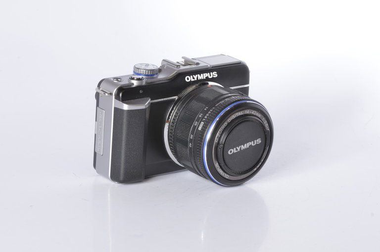 Olympus Olympus Pen E-PL1 W/14-42mm Lens