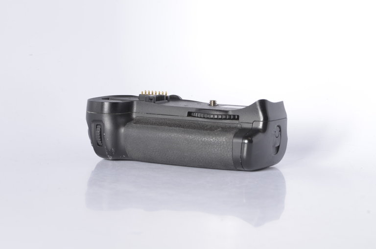 Nikon Nikon MB-D10 Multi Function Battery Pack for D700, D300, D300s