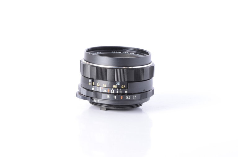 Pentax Super Takumar 35mm f/3.5 Lens *