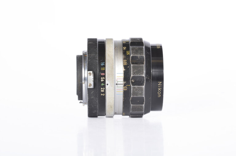 Nikon Nikon Nikkor-O 35mm F/2 lens Ai'd