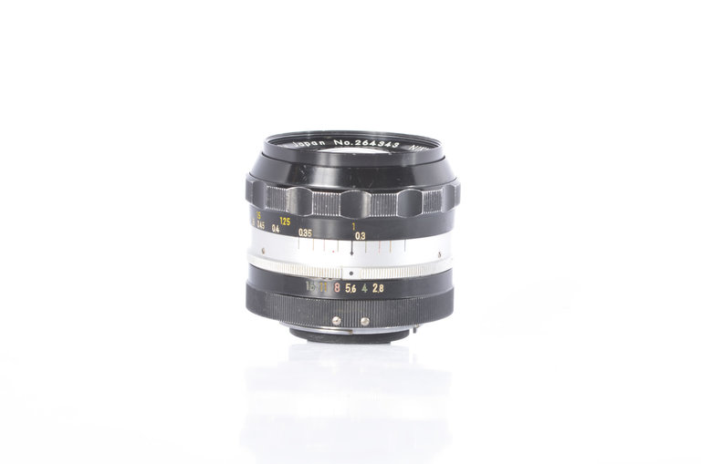 Nikon Nikkor-N  Auto 24mm f/2.8 Lens