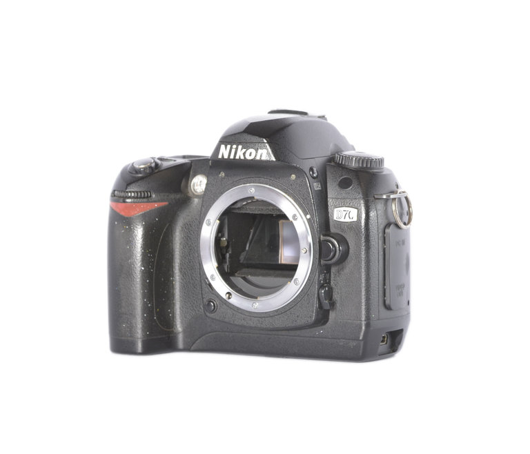 Nikon Nikon D70 DSLR Camera (Body Only)