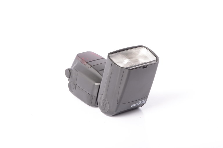 Shanny Shanny 600 Flash Nikon SN600SN Speedlight with Case