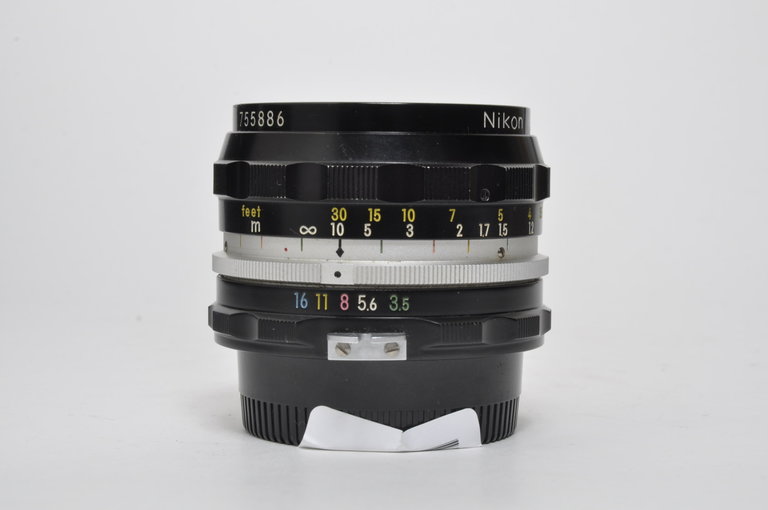 Nikon Nikon Nikkor -H 28mm F/3.5 AI'd