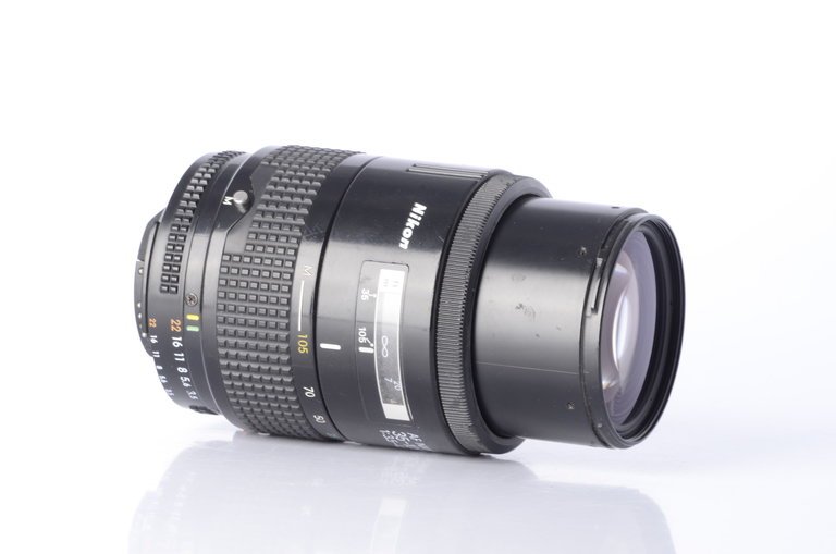 Nikon Nikon 35-105mm f/3.5-4.5 D Zoom Autofocus Lens *