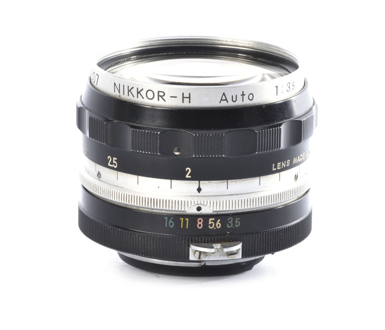 Nikon Nikon 2.8cm f/3.5 Prime Manual Focusing Lens *