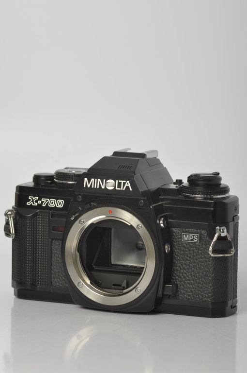 Minolta Minolta X-700 x700 35mm Film Camera Body *