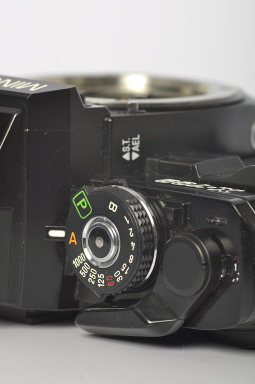 Minolta Minolta X-700 x700 35mm Film Camera Body *