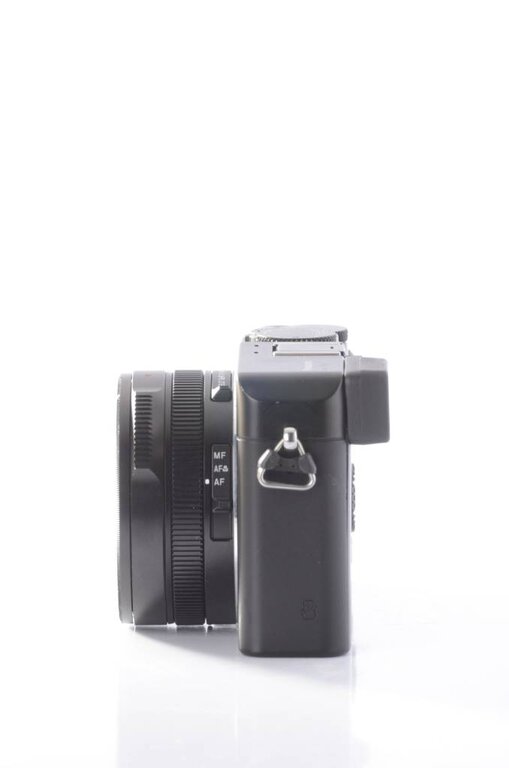 Panasonic Panasonic Lumix DMC-LX100 in box with Leather case, LFAC1 cap, FL70 flash, extra battery