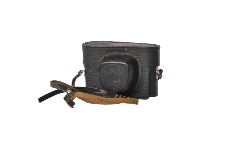 Zorki 4K 35mm Camera w/ Leather Case