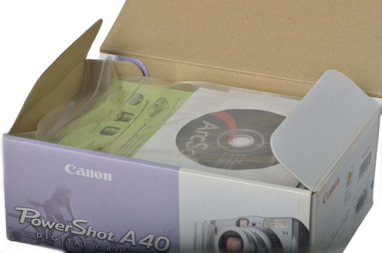 Powershot A40 Kit w/ Box, Manual, Strap, Battery, Software