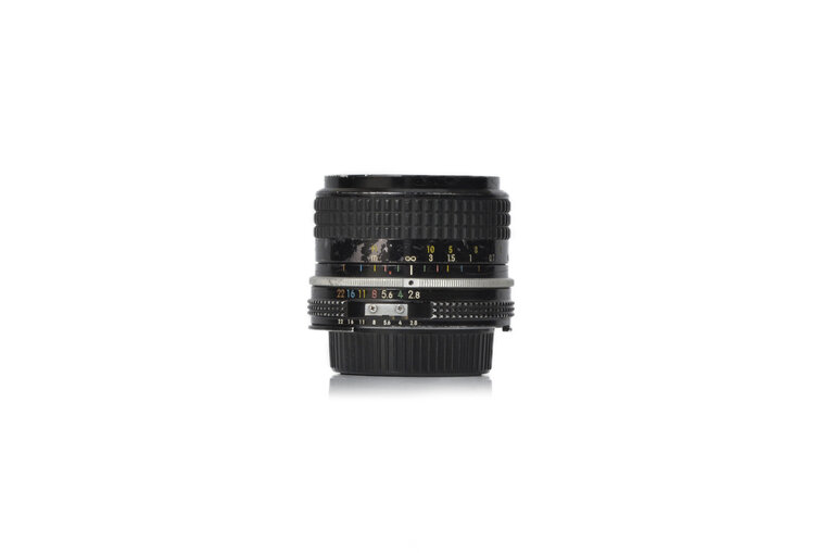 Nikon Nikon Nikkor 24mm f/2.8 (AI)