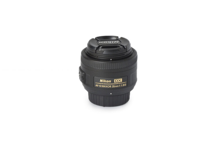 Nikon Nikon Nikkor 35mm f/1.8 G AF-S DX Autofocus Lens for APS-C Sensor DSLR, Black {52}