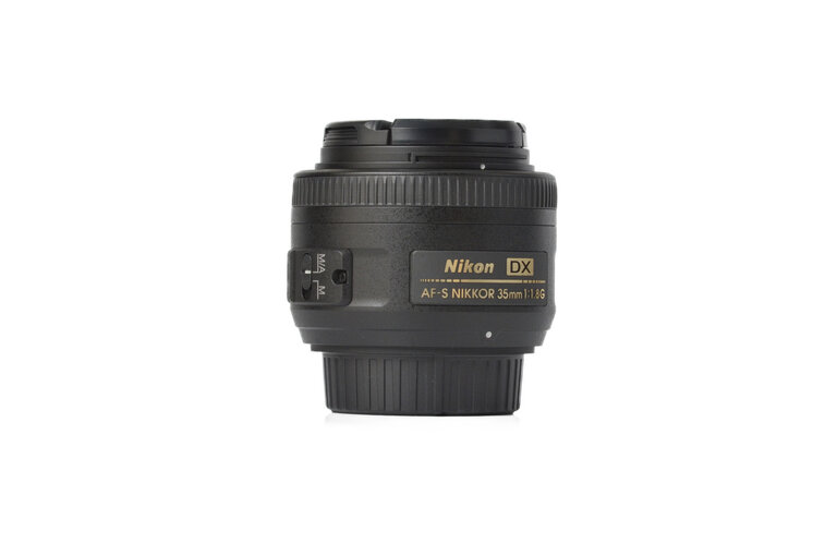 Nikon Nikon Nikkor 35mm f/1.8 G AF-S DX Autofocus Lens for APS-C Sensor DSLR, Black {52}