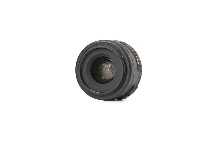 Nikon Nikon Nikkor 35mm f/1.8 G AF-S DX Autofocus Lens for APS-C Sensor DSLR, Black {52}