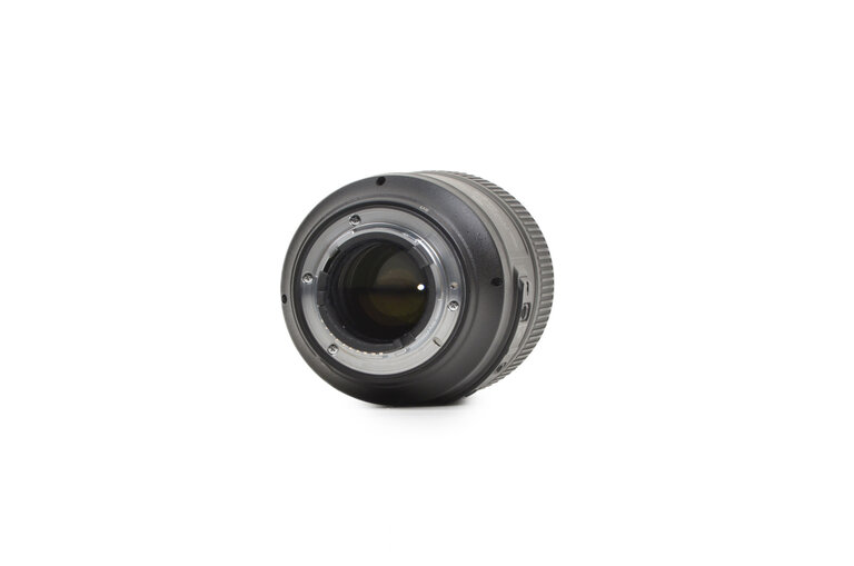 Nikon Nikkor AF-S VR Micro-Nikkor 105mm f/2.8G IF-ED Lens (in box)