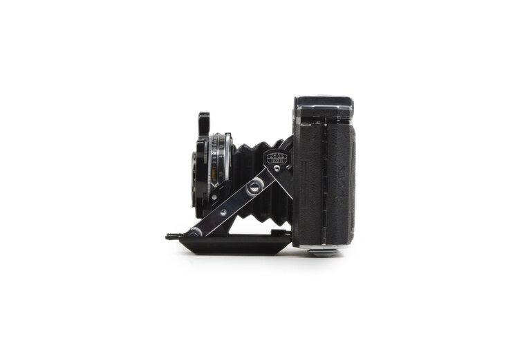 Zeiss Zeiss Ikon Super Ikomat 530/16 6x6 Medium Format Film Camera