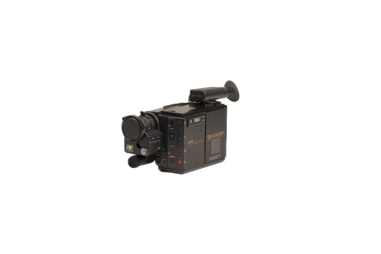 Sharp Compact VHS-C Camcorder VC-C50U Complete Kit in Original Case 1986