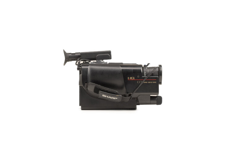 Sharp Compact VHS-C Camcorder VC-C50U Complete Kit in Original Case 1986