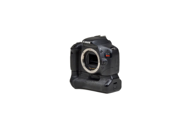 Canon Canon Rebel T2i DSLR with BG-E8 Battery Grip