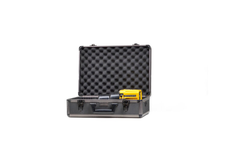 Paul C Buff AlienBees B400 Studio Strobe + Hardshell Carry Case