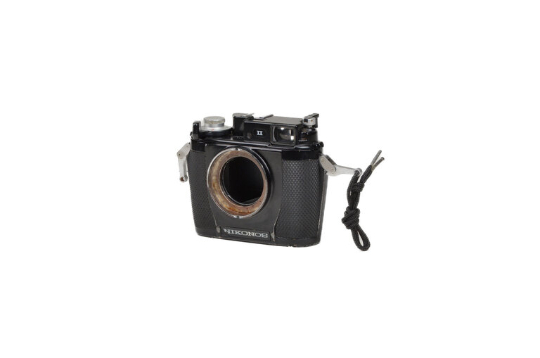 Nikon Nikon Nikonos II Weatherproof Underwater 35mm Film Camera Body Only