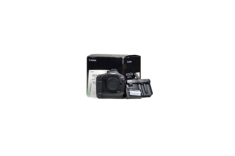 Canon Canon EOS 1D Mark III DSLR Camera Body (in Box with Accessories)