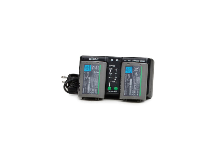 Nikon Nikon Battery Charger MH-26 MH26 with 2x EN-EL18 Batteries