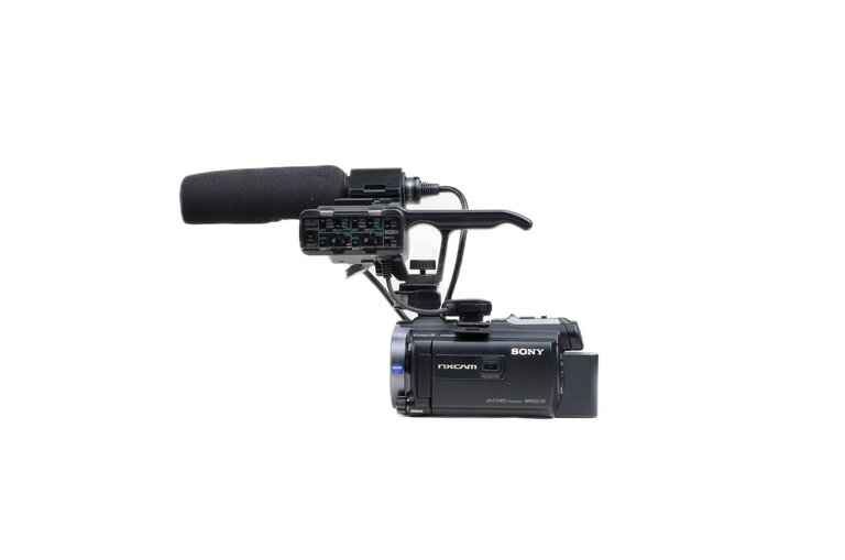 Sony Sony HXR-NX30u Professional Digital Camcorder Kit