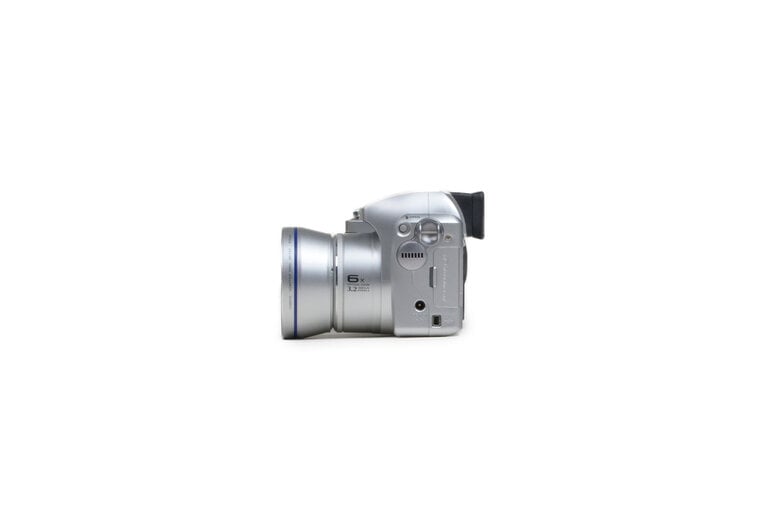 Fujifilm Fujifilm Finepix 3800 Digital Point and Shoot Camera