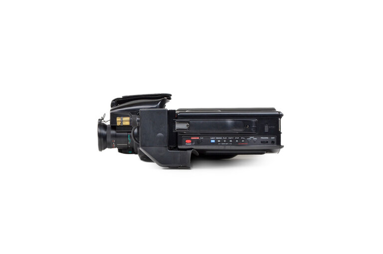 Realistic Model 125 VHC Camcorder Kit in Case with Power Supply, Manuals, Batteries etc.