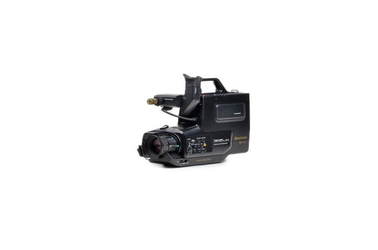 Realistic Model 125 VHC Camcorder Kit in Case with Power Supply, Manuals, Batteries etc.