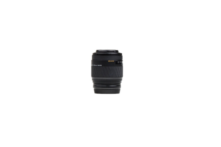 Yashica Yashica AF 70-210mm f/4-5.6 Macro Zoom Lens (230 AF Mount)