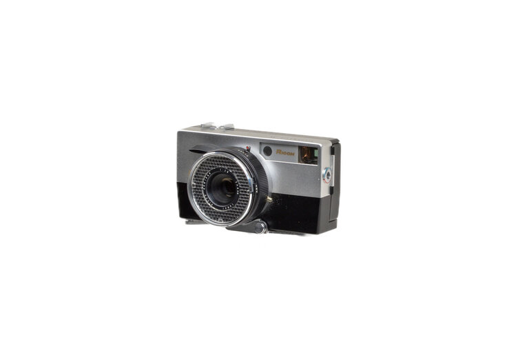 Ricoh Ricohmatic 35 - Rangefinder 35mm Film Camera