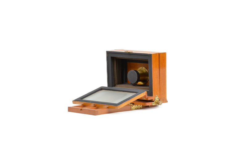 Scovill Scoville 5x8 Dryplate with Waterbury Lens and Original Mahogany Box