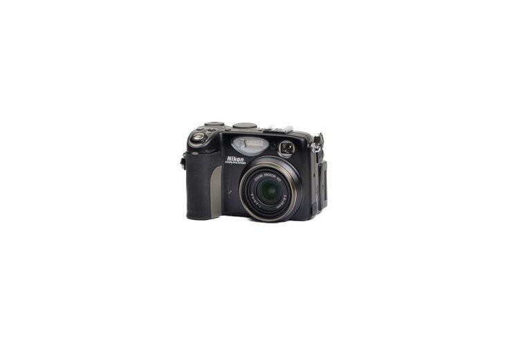 Nikon Nikon Coolpix 5400 Digital Point and Shoot Camera