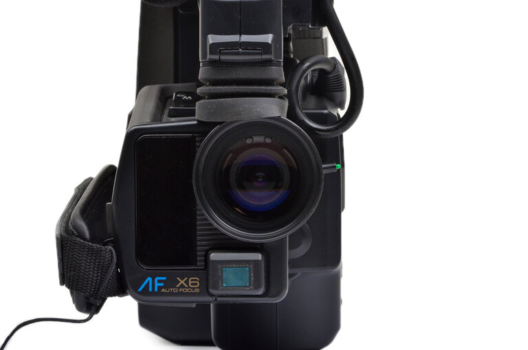 Panasonic Panasonic PV-320 OmniMovie VHS Camcorder (1987)